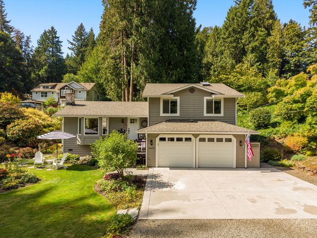 The front of the house from the driveway