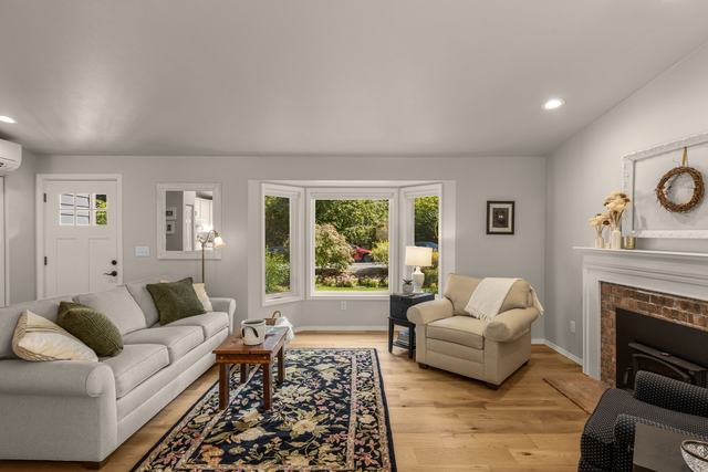Living room and the bay window