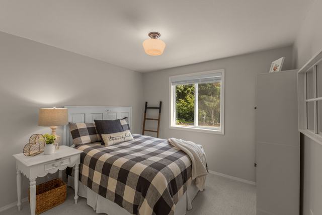 Bedroom, upper level